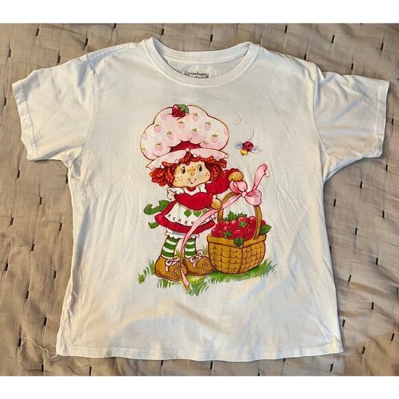 Unk Tops - Cute Strawberry Shortcake Graphic Tee